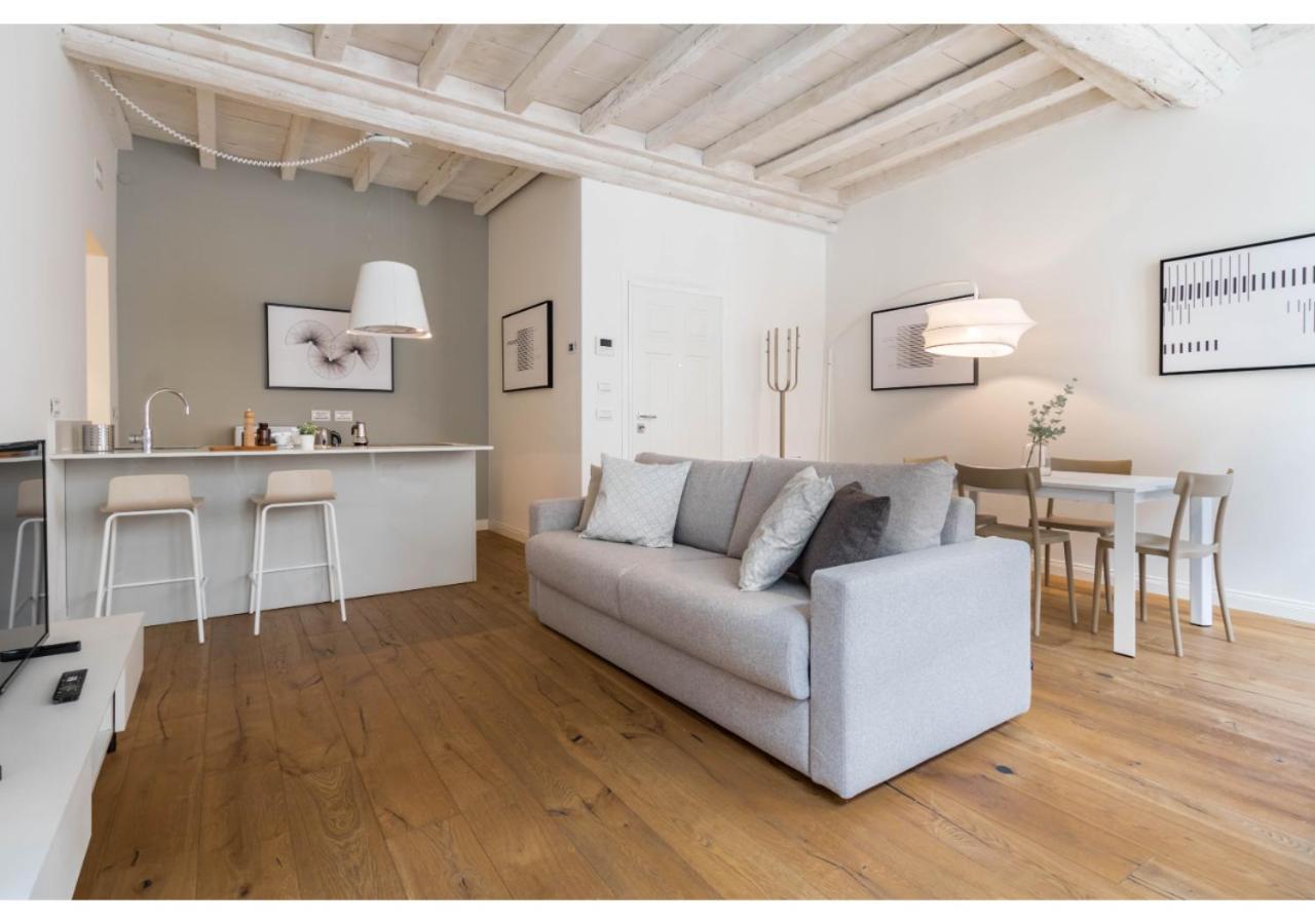 Joivy Fulcorina Apartment Milan Bagian luar foto